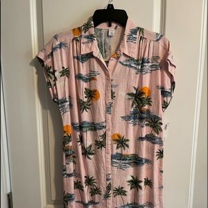 Ladies dress size medium new with tag.